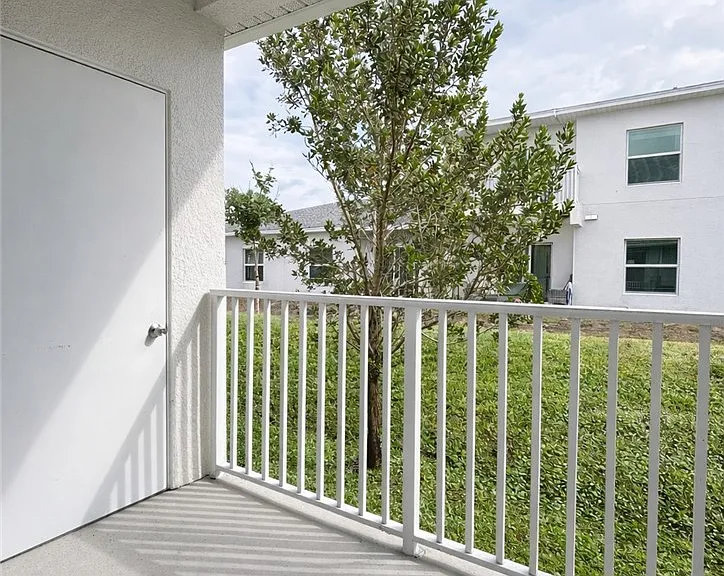 3303 SW 8th Pl #106 — Photo 23