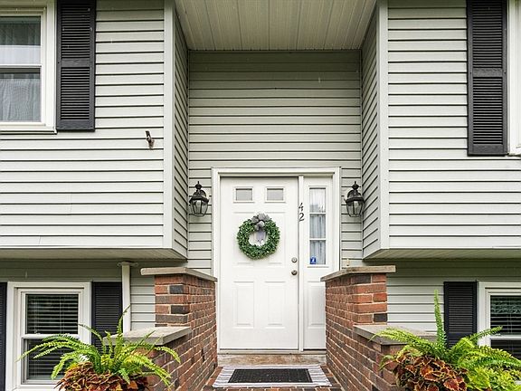 4th image of 42 Fern Rd