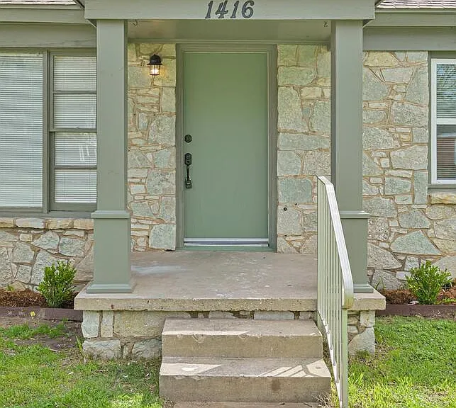1416 Daugherty Ave — Photo 10