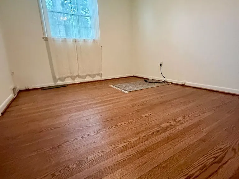 300 Winding Way — Photo 20