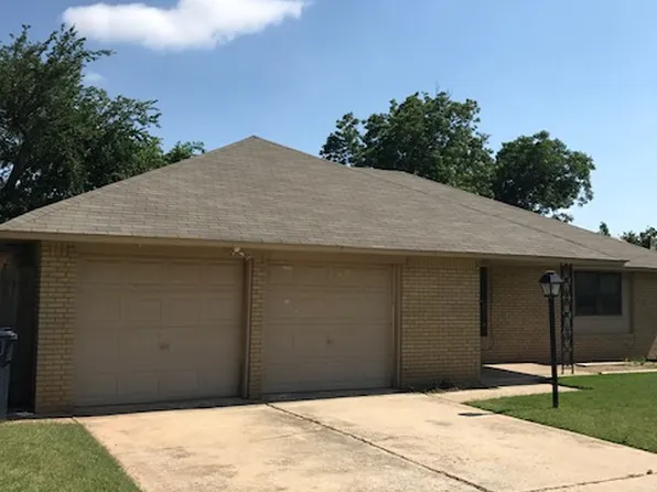 1009 SW 70th St, Oklahoma City, OK 73139