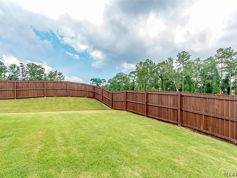 1123 Benjamin Way — Photo 33