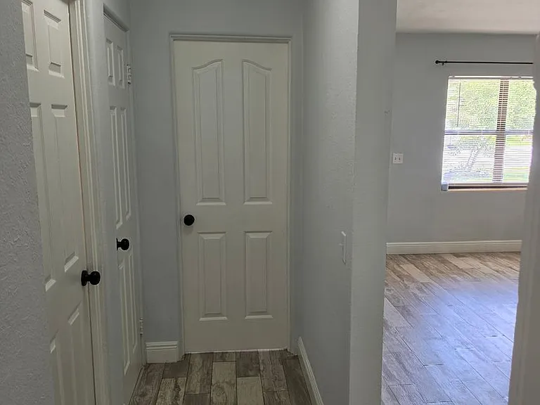 2205 S Park Ave — Photo 19