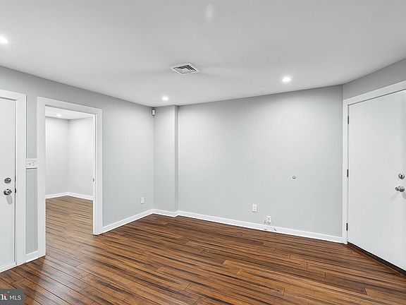 5th image of 2125 N 20th St #1