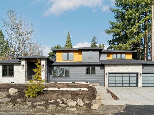 8125 SW Westgate Way, Portland, OR 97225