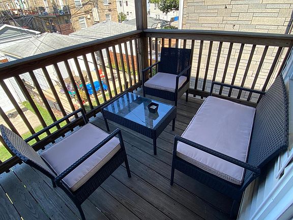 3rd image of 3750 N Whipple St #3