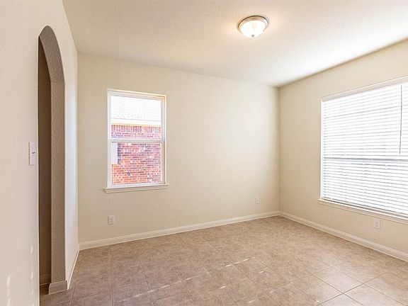 3rd image of 2220 Lagan Ln