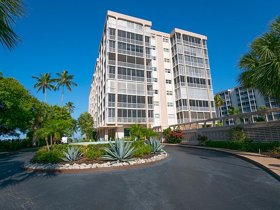 3rd image of 7150 Estero Blvd APT 304