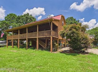 161 Riverside Dr, Columbus, MS 39702