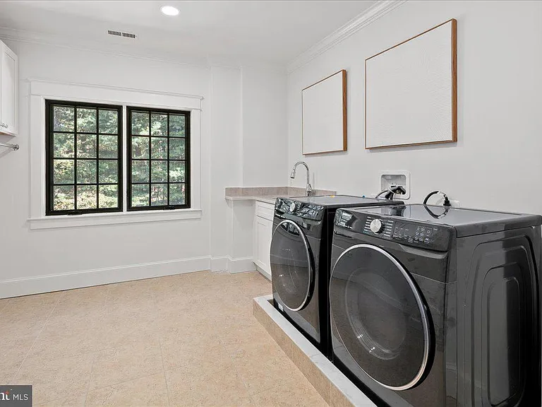 10816 Barn Wood Ln — Photo 34