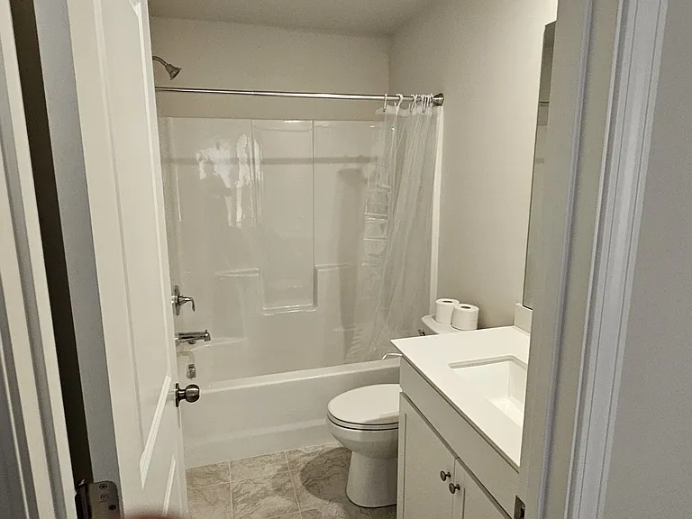 122 Somerset Ln — Photo 17