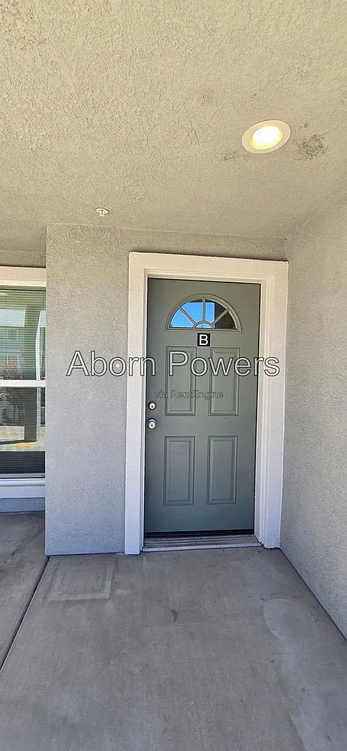 2 bed, 2.0 bath, $1,950 — Photo 3