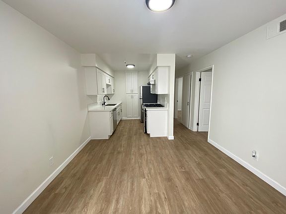 2nd image of 12927 Roselle Ave