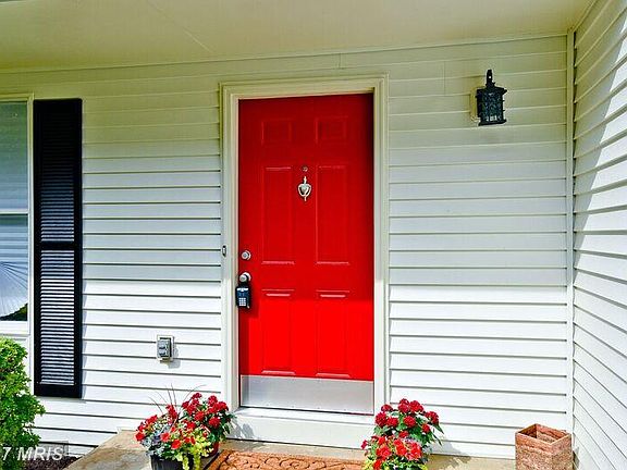 3rd image of 15055 Lindenberry Ln