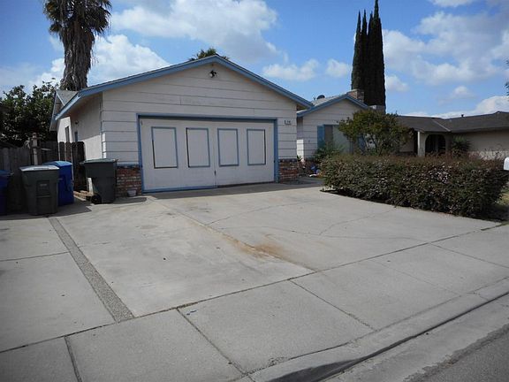 3rd image of 2720 Standford Ave