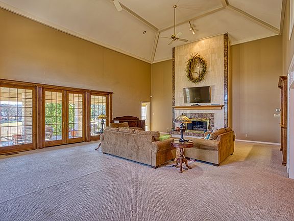 4th image of 500 Rolling Green Dr