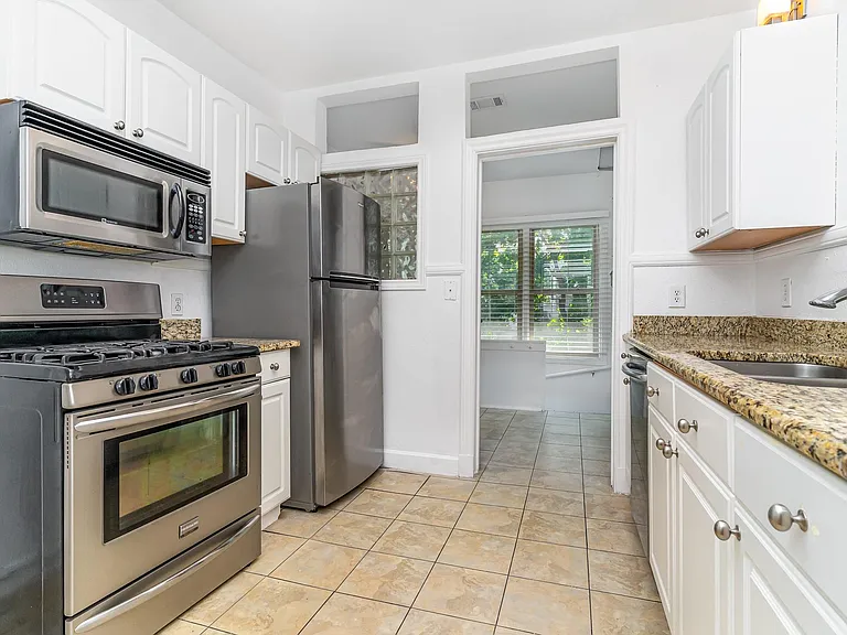 4124 Herschel Ave — Photo 16