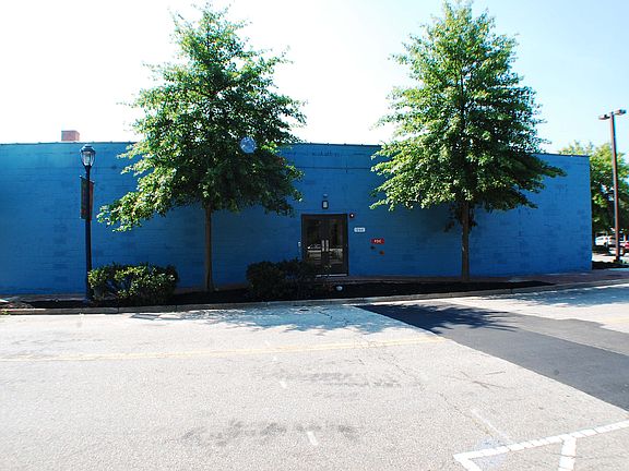 Exterior Entrance to City Point Place