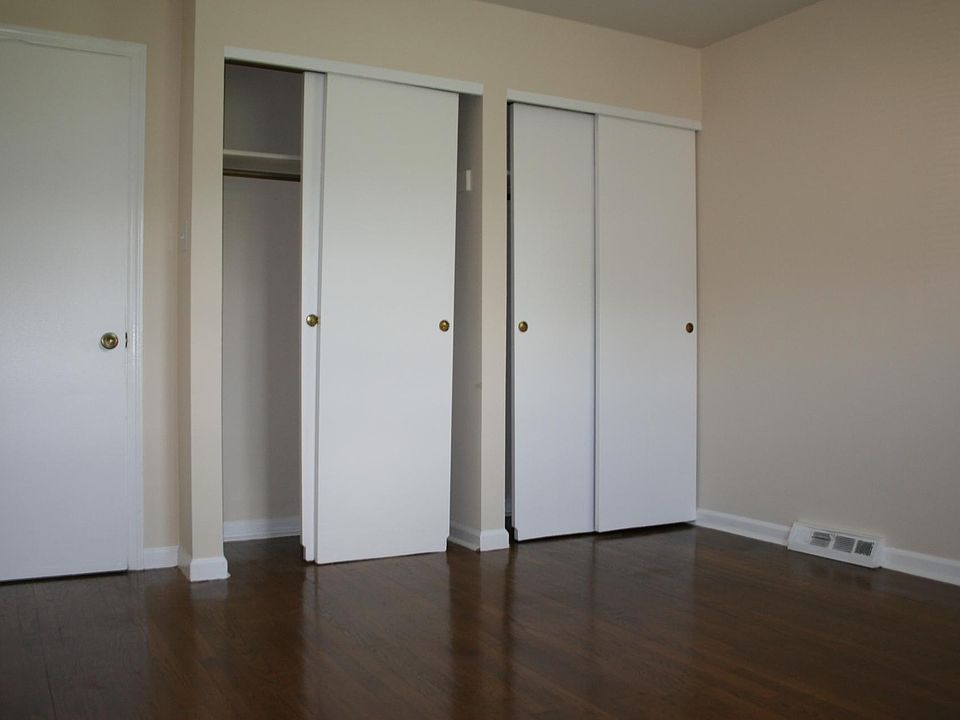 2nd image of 3063-3065 Stanford Dr