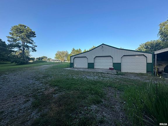 4th image of 16691 Boundary Rd