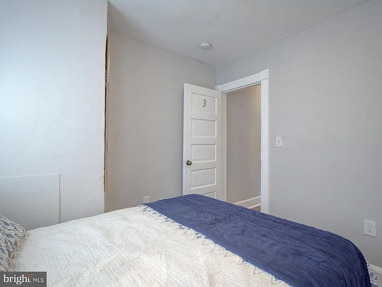 2621 E Oliver St — Photo 44