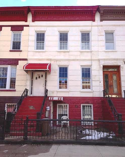 1st image of 454 Bainbridge St #2