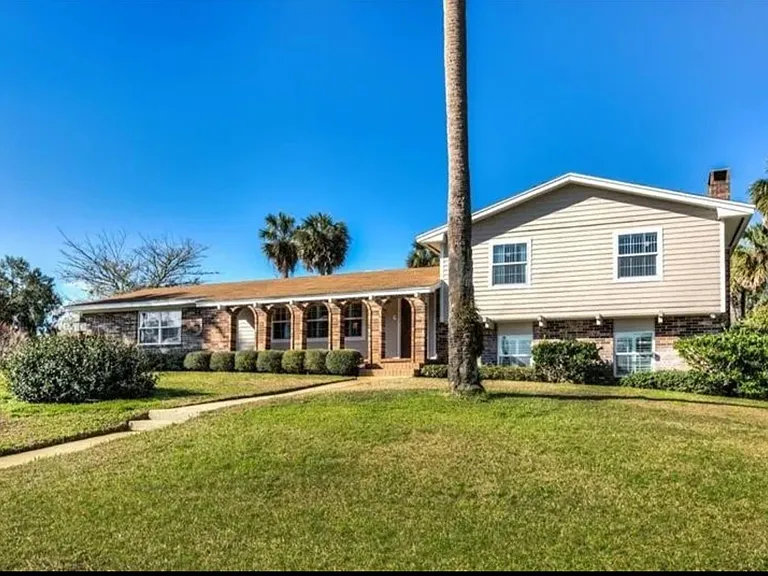 2927 Cocovia Way — Photo 1