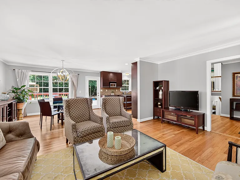 3519 Mill Pond Rd — Photo 6