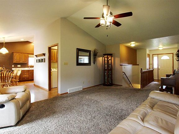3rd image of 5419 Carey Dr