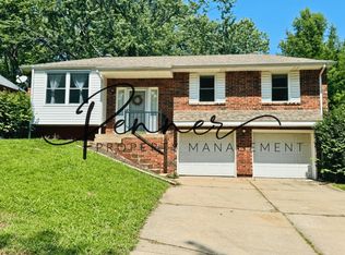 2917 NW Bristol Ct, Blue Springs, MO 64015