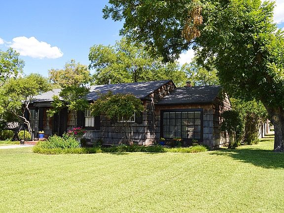 3rd image of 2419 W Avenue J