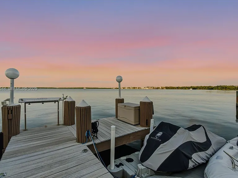 16 North Dr — Photo 4