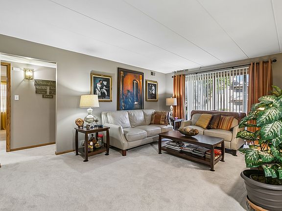 5th image of 4948 Circle Ct APT 704