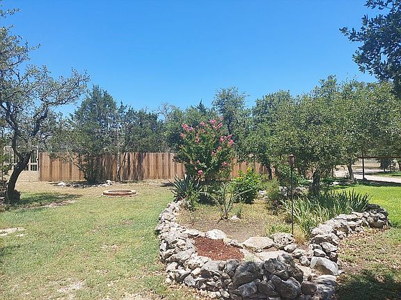 4th image of 186 Karen Dr