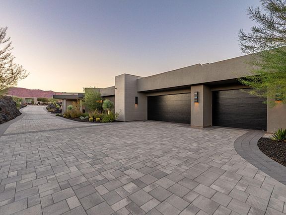 5th image of 2241 N Tacheene Dr