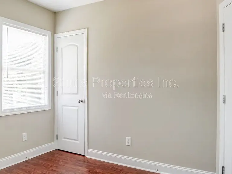 1246 Graham Ave #6 — Photo 7