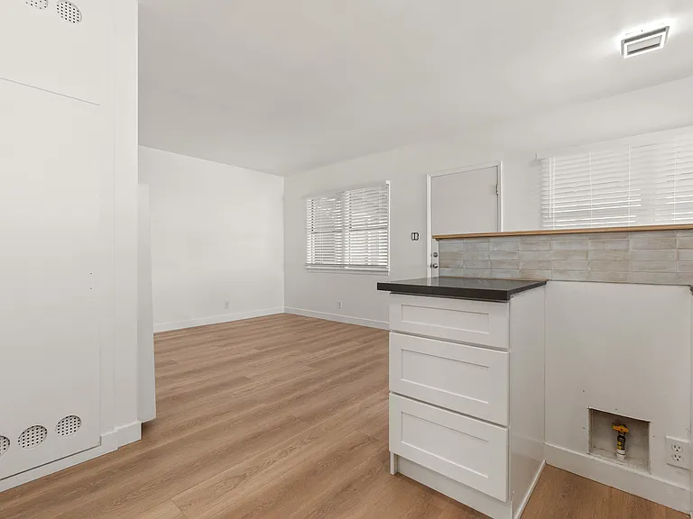 2540 Hermosa Ave — Photo 19