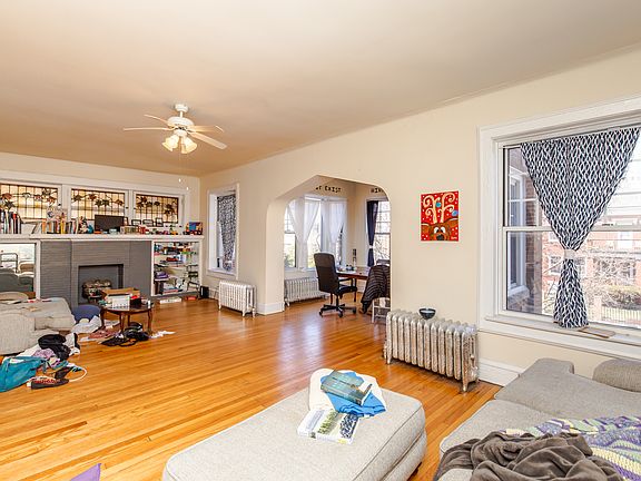 2nd image of 1137 W Columbia Ave #11372
