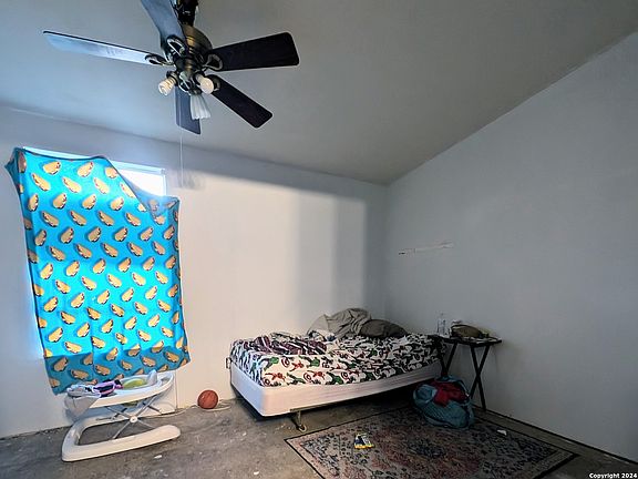 4th image of 1227 Klondike St