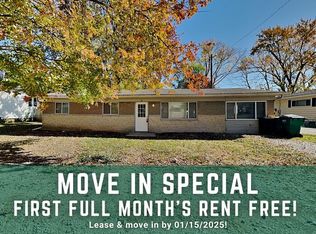 7 Lucas St, Whitestown, IN 46075