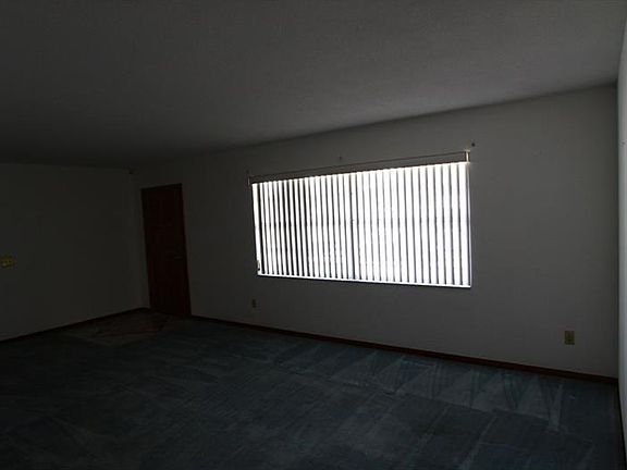 3rd image of 1022 Monterey Dr