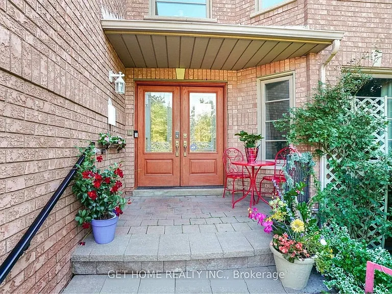 5668 Turney Dr #UPPER — Photo 3