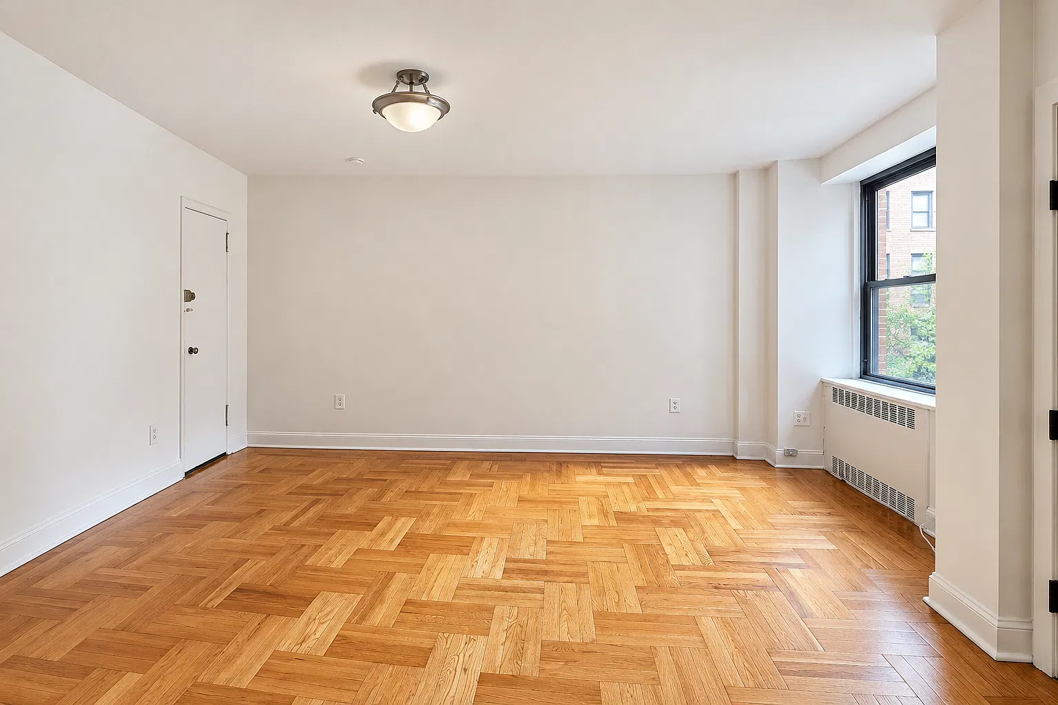 700 Fort Washington Avenue — Photo 2