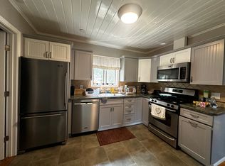 561 Pecks Rd, Pittsfield, MA 01201