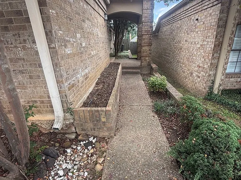 206 Cambridge Rd — Photo 25