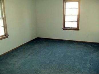 3rd image of 877 Jessamine Ave E