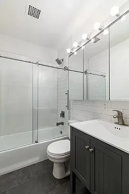 Rented by Mossanen Group | media 10