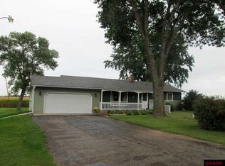 32418 Grogan Dr, Saint James, MN 56081