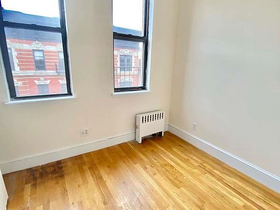 2nd image of 67 Thompson St APT 6D