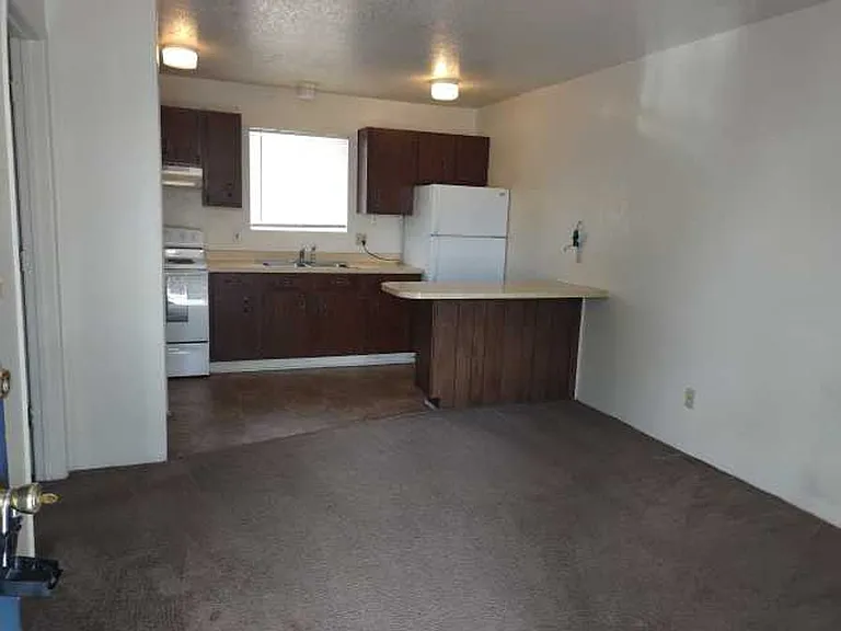 3520 E 2nd St #12 — Photo 18